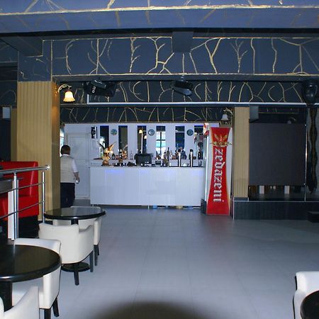 באטומי Hotel Vakhtanguri מראה חיצוני תמונה