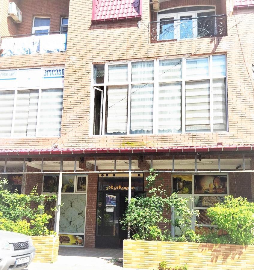 באטומי Hotel Vakhtanguri מראה חיצוני תמונה