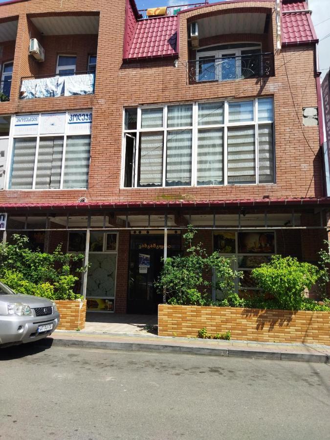 באטומי Hotel Vakhtanguri מראה חיצוני תמונה