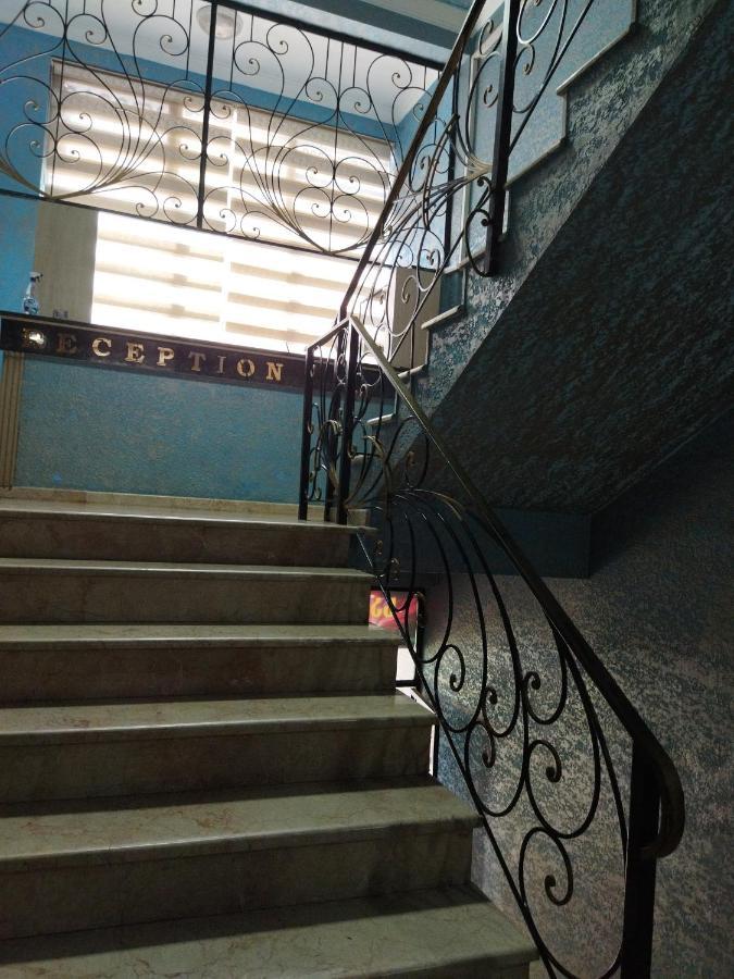 באטומי Hotel Vakhtanguri מראה חיצוני תמונה