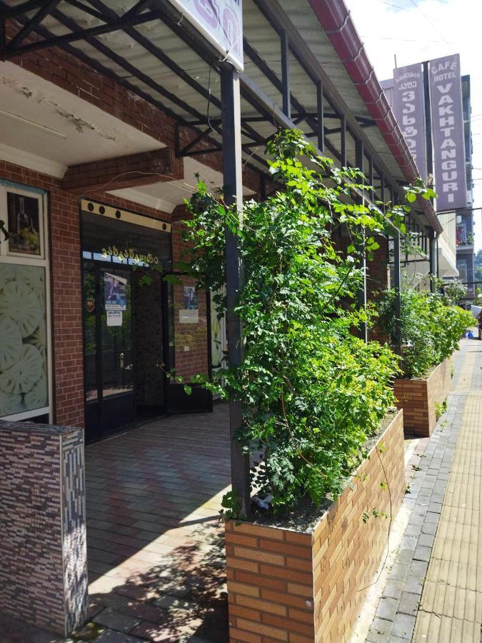 באטומי Hotel Vakhtanguri מראה חיצוני תמונה