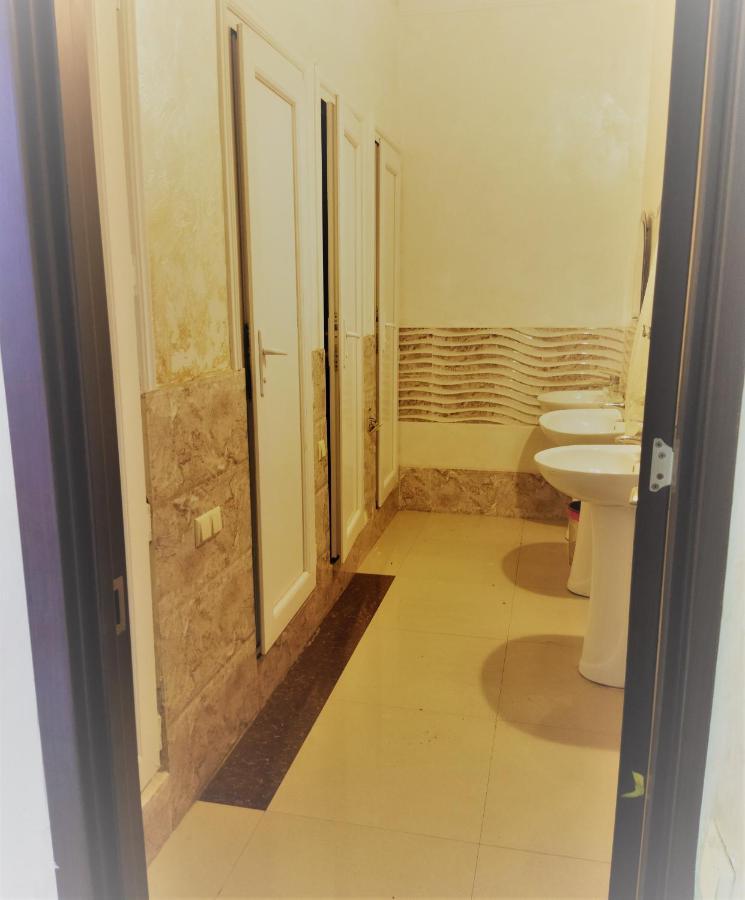 באטומי Hotel Vakhtanguri מראה חיצוני תמונה