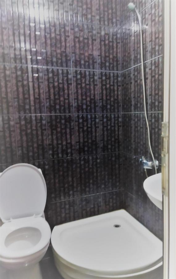 באטומי Hotel Vakhtanguri מראה חיצוני תמונה