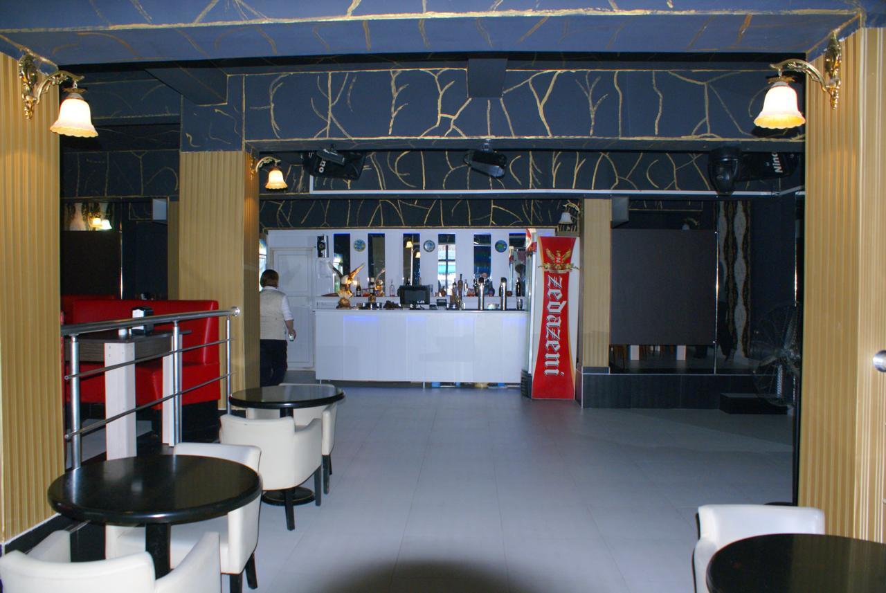 באטומי Hotel Vakhtanguri מראה חיצוני תמונה