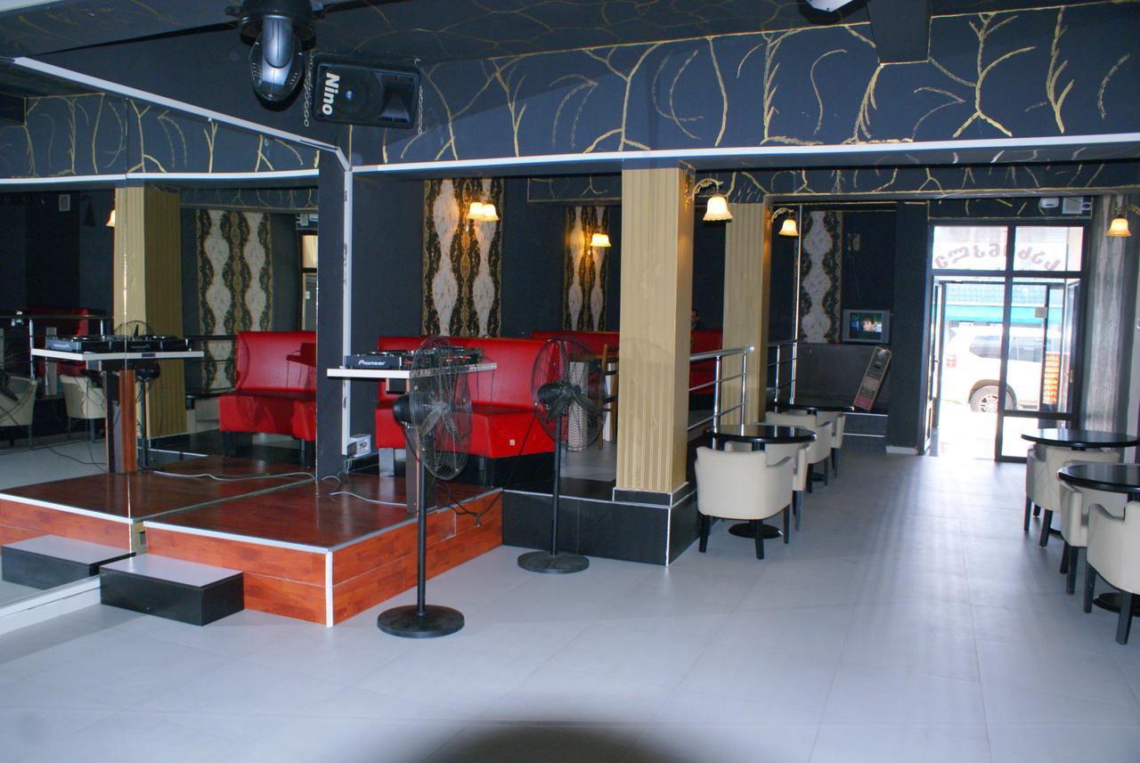 באטומי Hotel Vakhtanguri מראה חיצוני תמונה