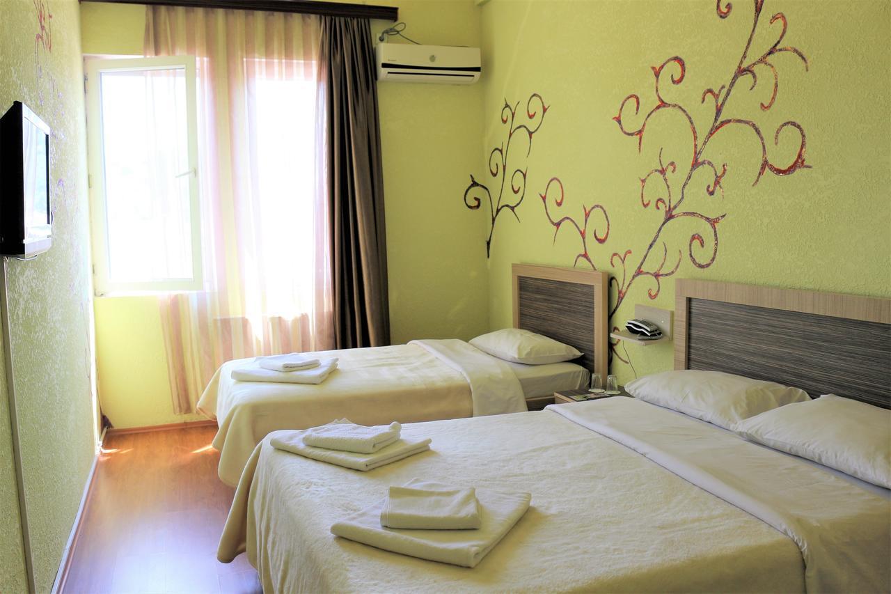 באטומי Hotel Vakhtanguri מראה חיצוני תמונה