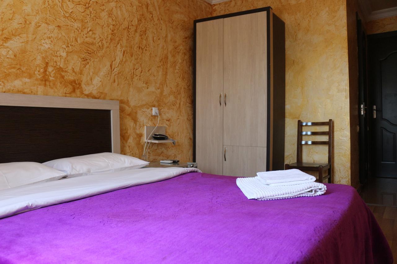 באטומי Hotel Vakhtanguri מראה חיצוני תמונה